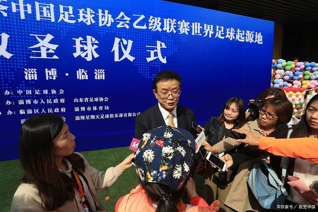 曾凡博谈男篮集训:机会宝贵 尽力完善自己打法